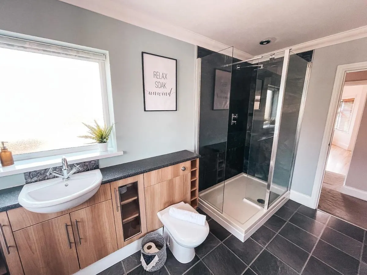 Ty-Fry House, By Solace Stays Cardiff United Kingdom