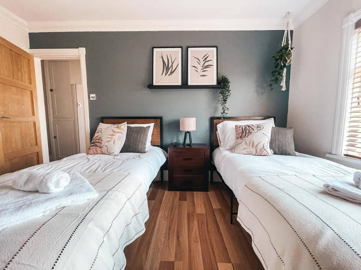 Ty-Fry House, By Solace Stays Cardiff 0*,  United Kingdom